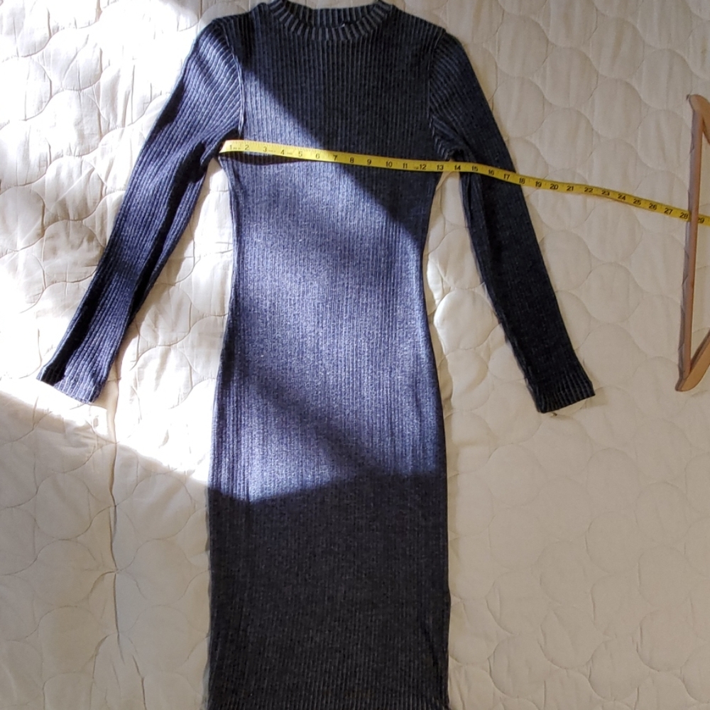 Divided long sleeve dress